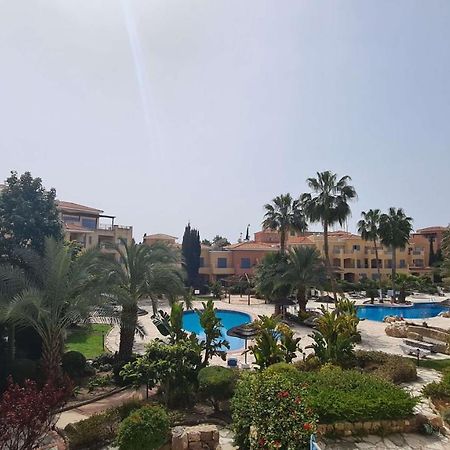 Sunny Limnaria Gardens 2 Bedroom Apartment Paphos Kültér fotó