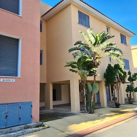 Sunny Limnaria Gardens 2 Bedroom Apartment Paphos Kültér fotó